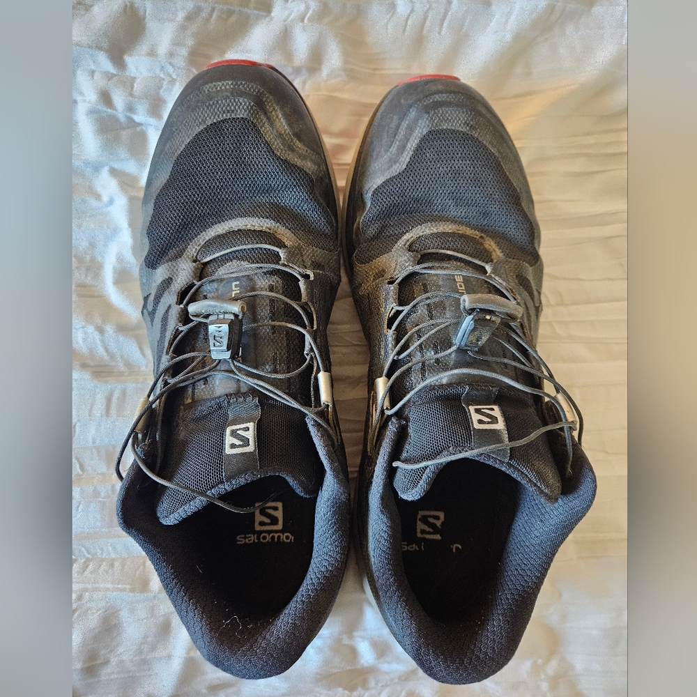 Salomon 10.5 Men's Black Running Shoes
